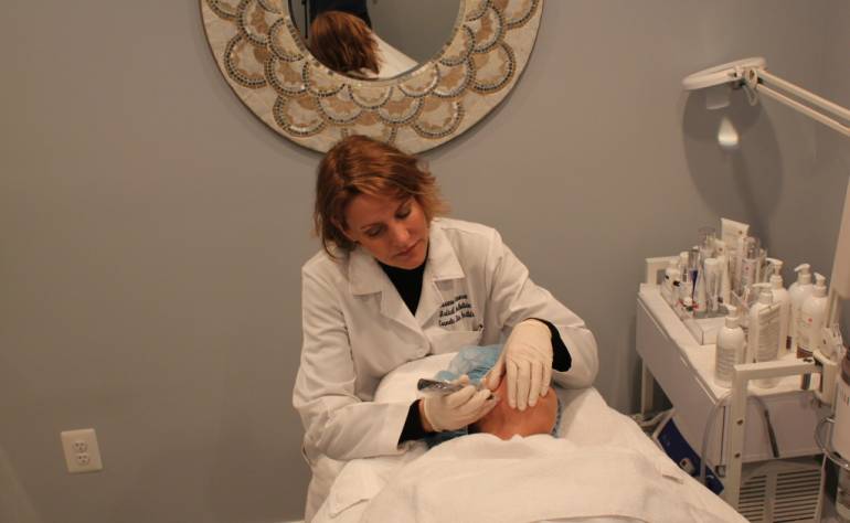 Video | Collagen P.I.N. Microneedling at Cosmetic Skin Institute